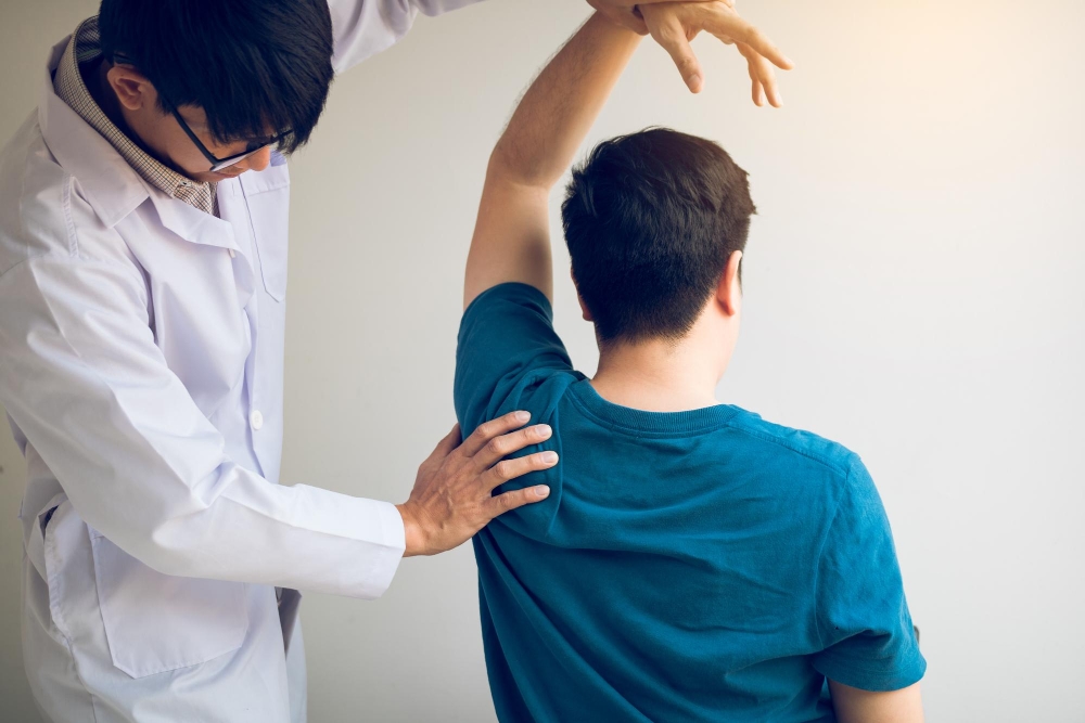 Best Shoulder Impingement Treatment Clinic in White Rock 